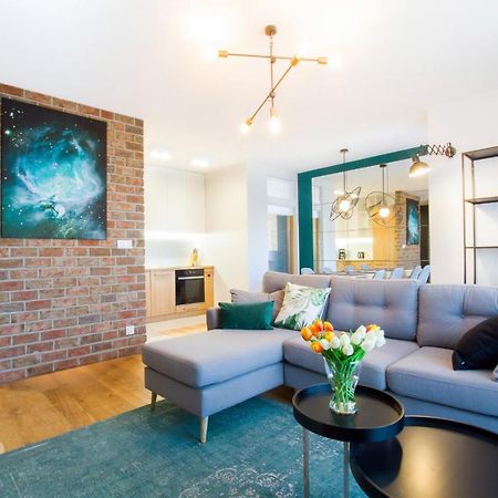 Apartment Front Park Sadowa With Parking By Noclegi Renters Gdansk Bagian luar foto